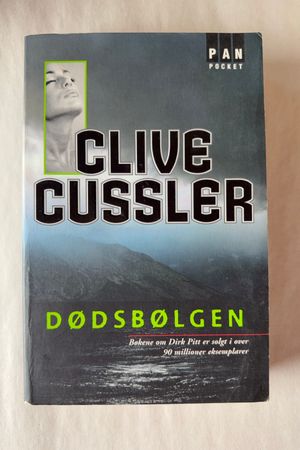 Dødsbølgen av Clive Cussler - Forside