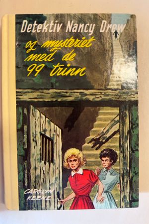 Detektiv Nancy Drew og mysteriet med de 99 trinn av Carolyn Keene - Forside