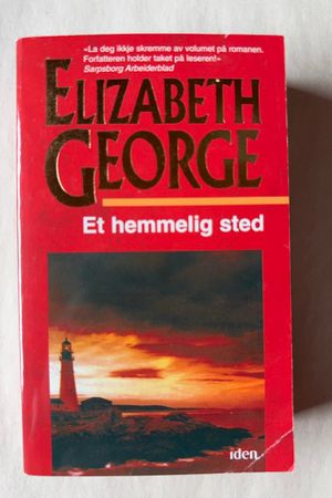 Et hemmelig sted av Elizabeth George - Forside