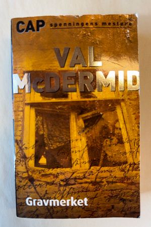 Gravmerket av Val McDermid - Forside