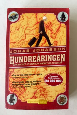 Hundreåringen som klatret ut gjennom vinduet og forsvant av Jonas Jonasson - Forside