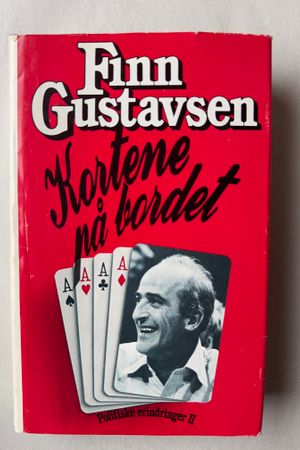 Kortene på bordet av Finn Gustavsen - Forside