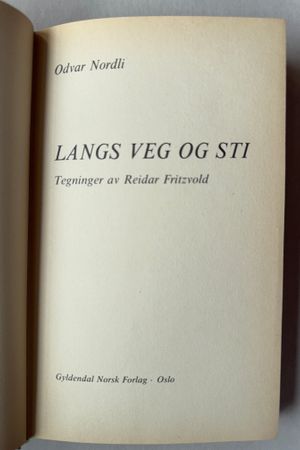 Langs veg og sti av Odvar Nordli - Forside