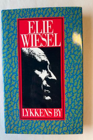 Lykkens by av Elie Wiesel - Forside
