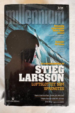 Luftslottet som sprengtes av Stieg Larsson - Forside