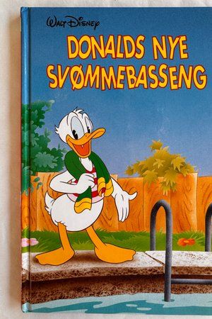 Donalds nye svømmebasseng av Walt Disney - Forside