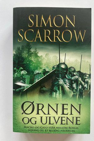 Ørnen og ulvene av Simon Scarrow - Forside