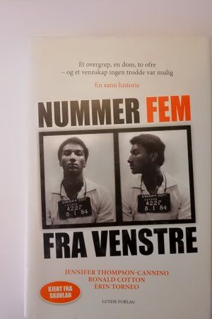 Nummer fem fra venstre av Jennifer Thompson-Cannino, Ronald Cotton, Erin Torneo - Forside
