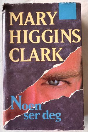 Noen ser deg av Mary Higgins Clark - Forside