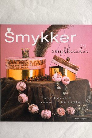 Smykker og smykkesker av Tone Rørseth - Forside