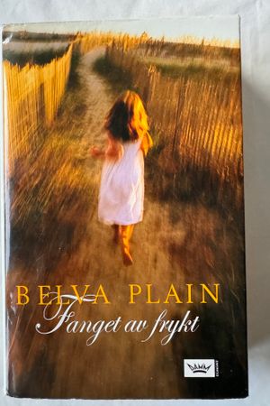 Fanget av frykt av Belva Plain - Forside