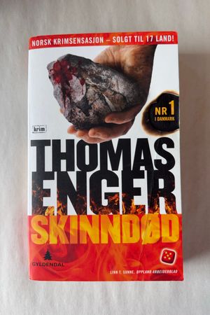 Skinndød kriminalroman av Thomas Enger - Forside